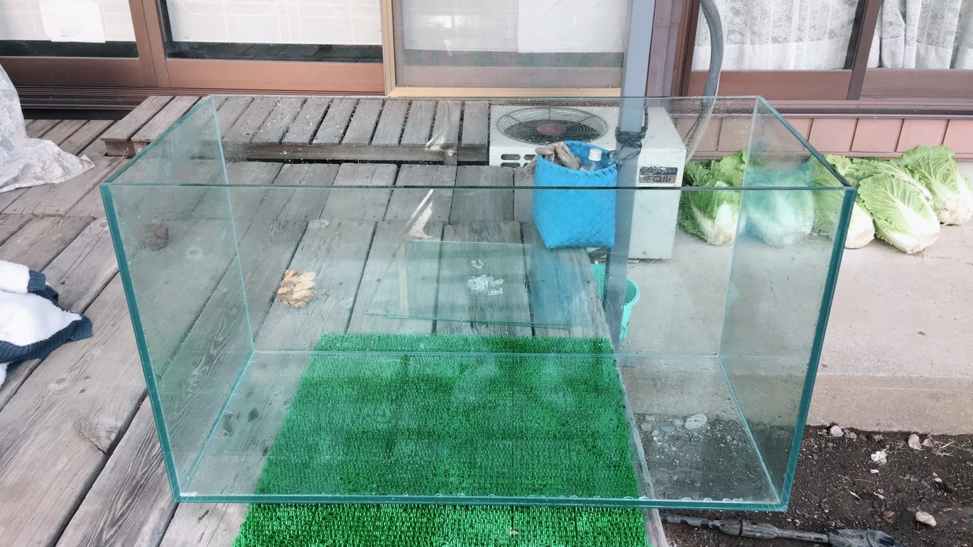 長野県伊那市のお客様よりGEX グラステリア（90cmx40cmx45cm）フレームレス水槽、外部フィルター等完全無償にてお引き取り(回収)しました